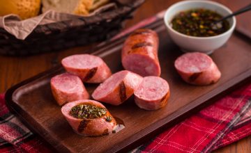 Chimichurri com linguiça